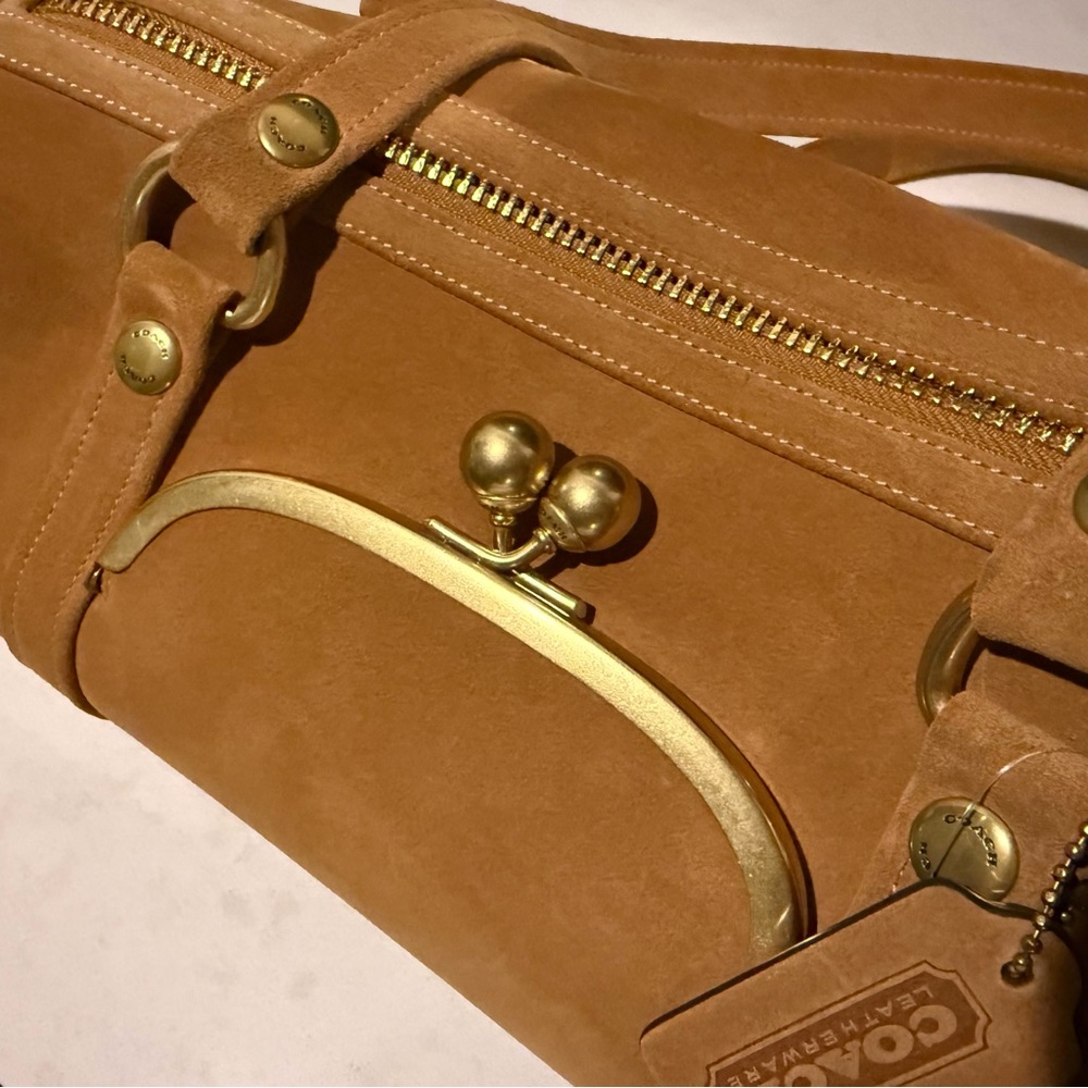 Coach Kisslock Barrel Bag Runway 2025 in Tan Suede - Picture 7 of 14